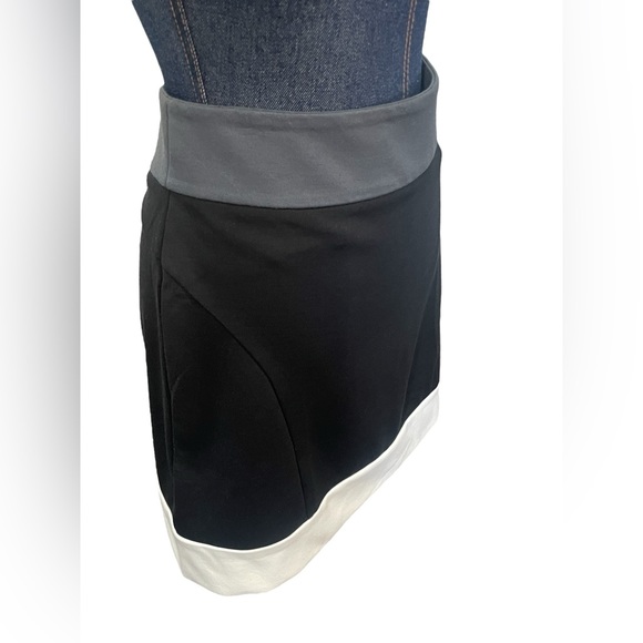 BCBGeneration black grey and white color block mini skirt size 10 - Picture 2 of 6